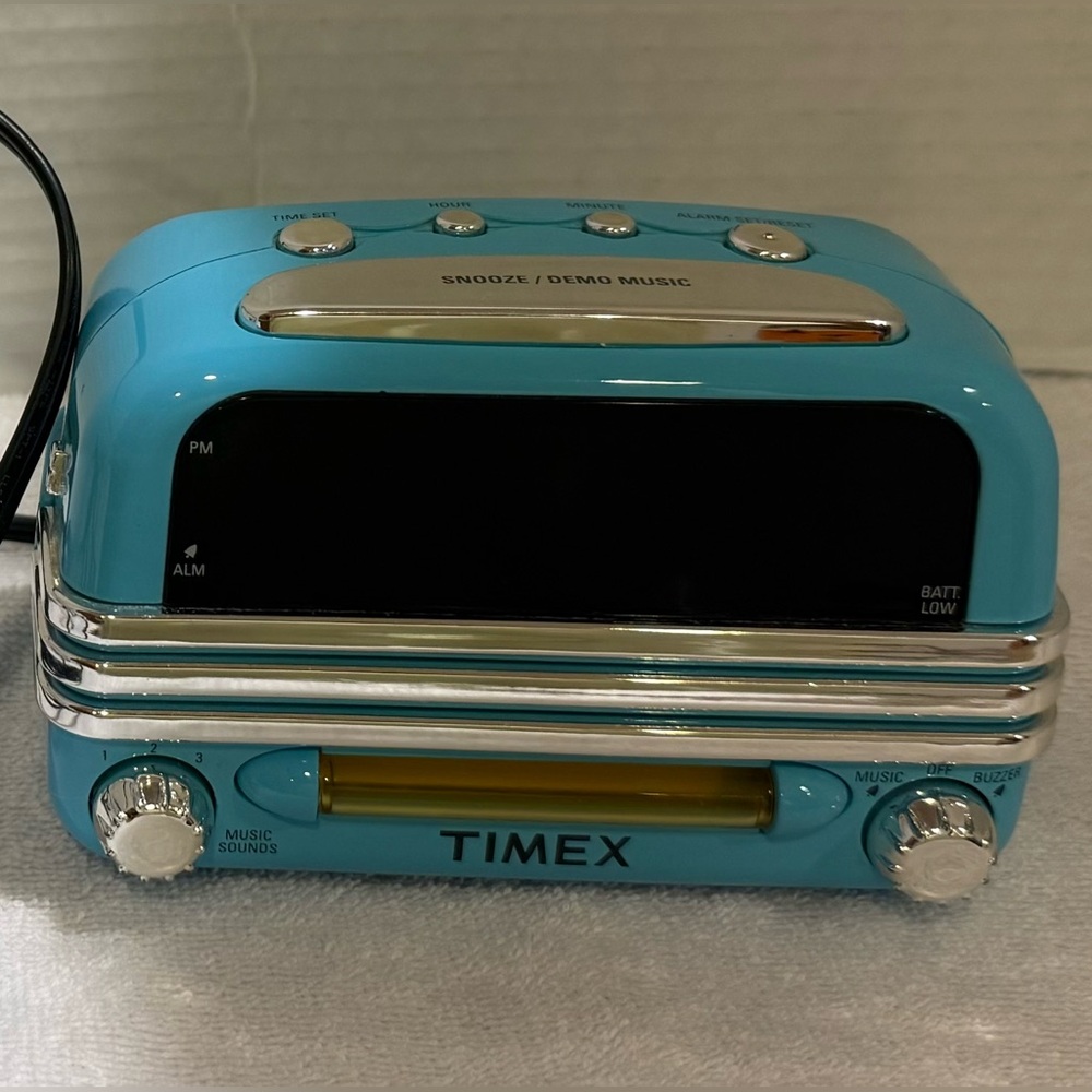 Timex T-147L Blue Retro Alarm Clock Radio With Rock & Roll Sounds